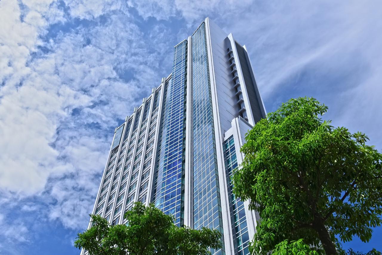 Silks Club Hotel Kaohsiung Buitenkant foto The building's facade