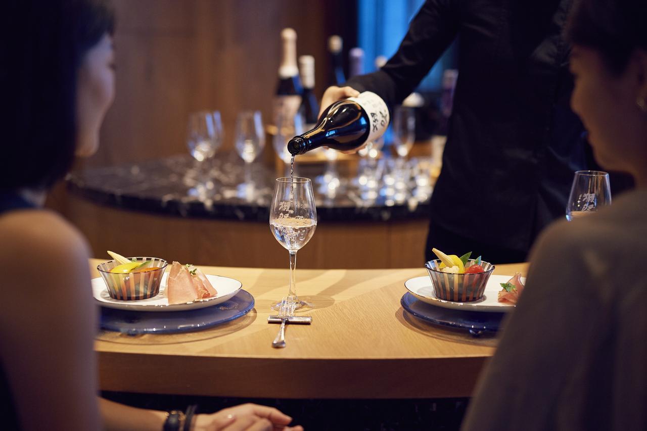 Silks Club Hotel Kaohsiung Buitenkant foto Wine tasting at the Wine Campus