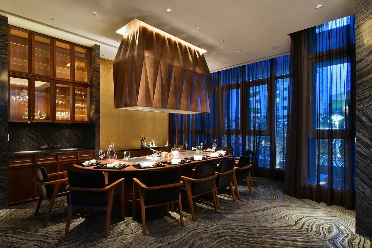 Silks Club Hotel Kaohsiung Buitenkant foto The interior of the restaurant