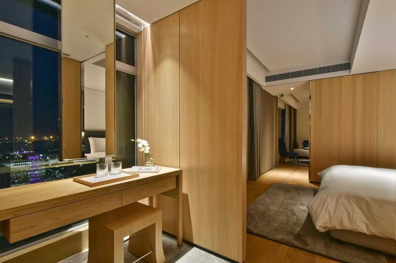 Silks Club Hotel Kaohsiung Buitenkant foto Deluxe Suite